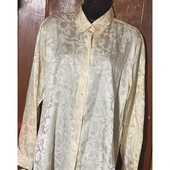 Worthington Women's Vintage Silk Cream Blouse Long Sleeve Button Up Collared 12 - Picture 4 of 10